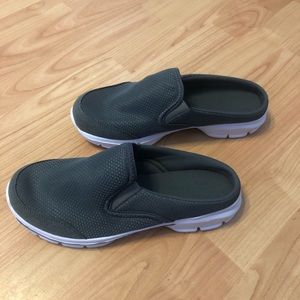 Men’s Slip on Sneakers